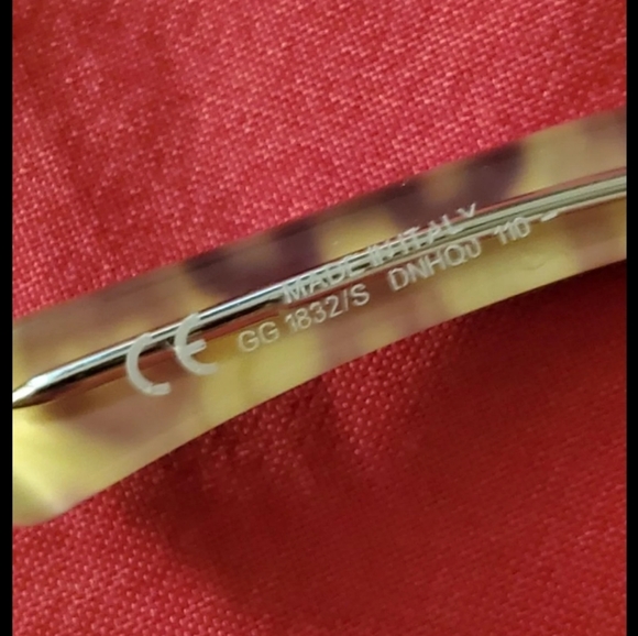 🥳HP🥳Gucci Women's Sunglasses Authentic - Picture 4 of 10